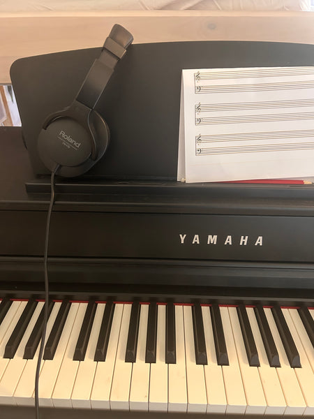E-Piano Yamaha CLP-735 kaufen gebraucht occasion musikbörse ricardo.ch