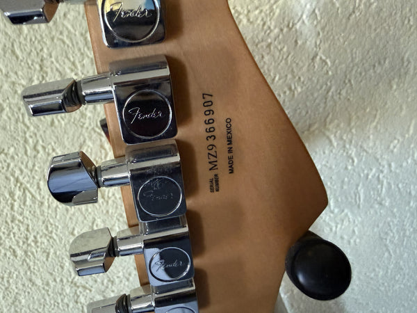 Gitarre Fender Stratocaster Left-Hand kaufen gebraucht occasion musikbörse ricardo.ch