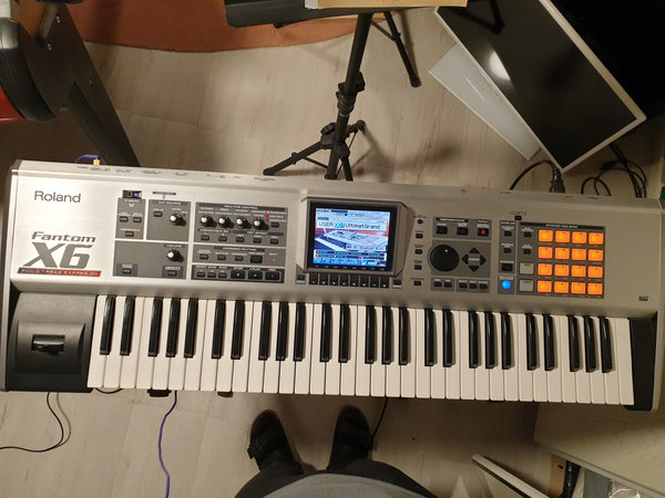 VERKAUFT Keyboard Roland Fantom X6