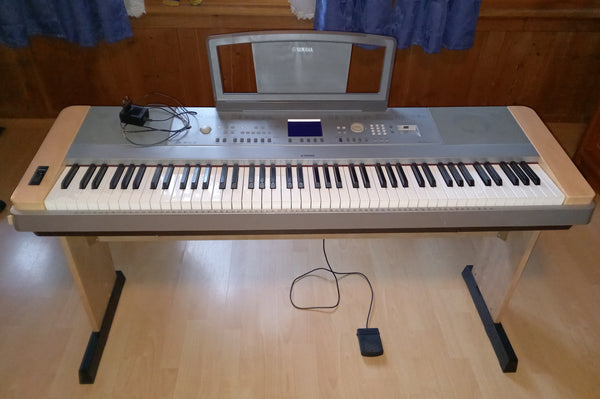 E-Piano Yamaha Portable Grand DGX-640 kaufen gebraucht occasion musikbörse ricardo.ch