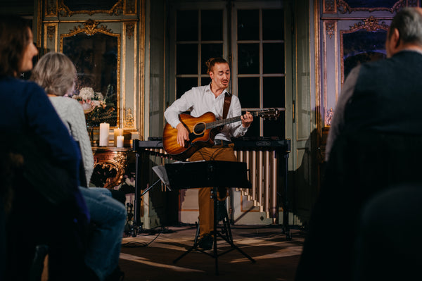 Aaron Wälchli Singer Songwriter Schweiz buchen Konzert Hochzeit