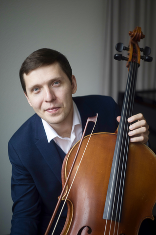 Cellounterricht Basel Cellolehrer aus Basel Gregory