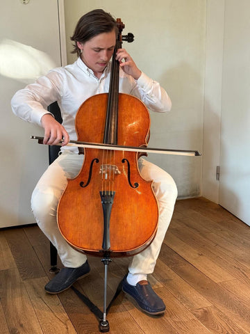 Cellounterricht Hittnau Cellolehrer aus Hittnau Tigran