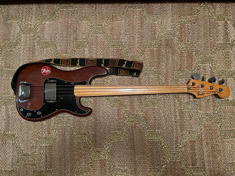 E-Bass Fender Precision Bass kaufen gebraucht occasion musikbörse ricardo.ch