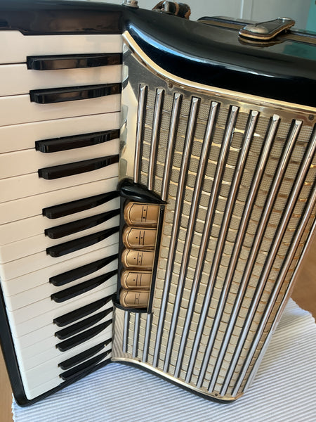 Akkordeon Hohner Concerto 3 kaufen gebraucht occasion musikbörse ricardo.ch