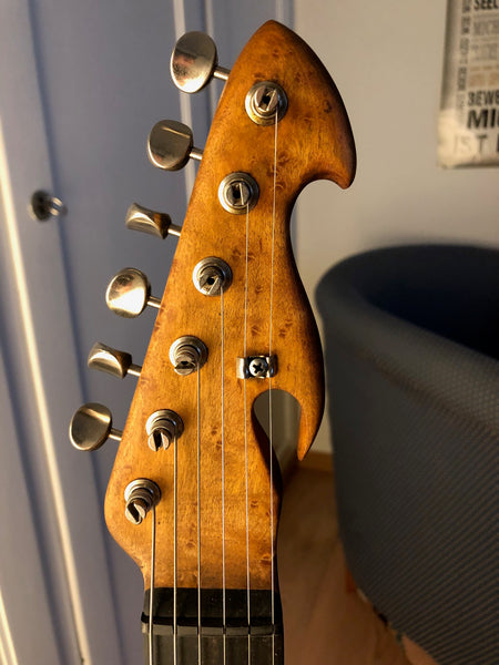 VERKAUFT E-Gitarre Stratocaster