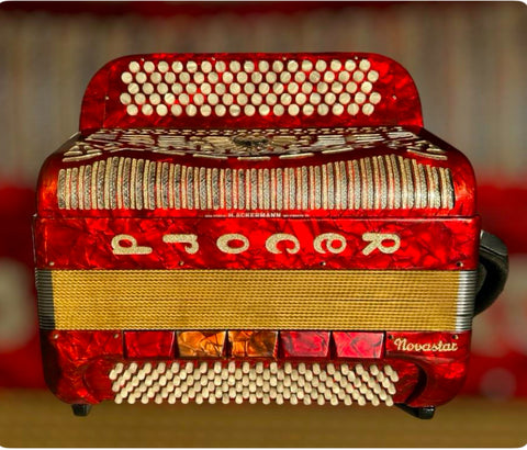 Akkordeon Record Novastar kaufen gebraucht occasion musikbörse ricardo.ch