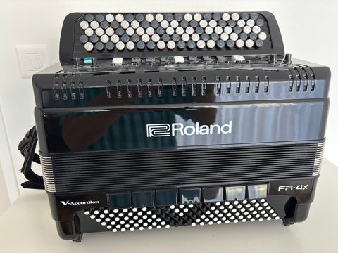 Digital Akkordeon Roland FRx4 kaufen gebraucht occasion musikbörse ricardo.ch