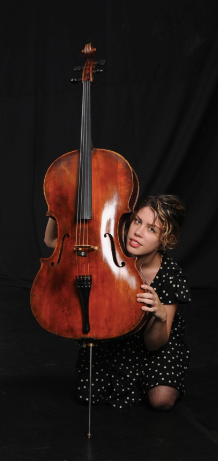 Zürich / St.Gallen / Online - Ioanna unterrichet Violoncello und Klavier