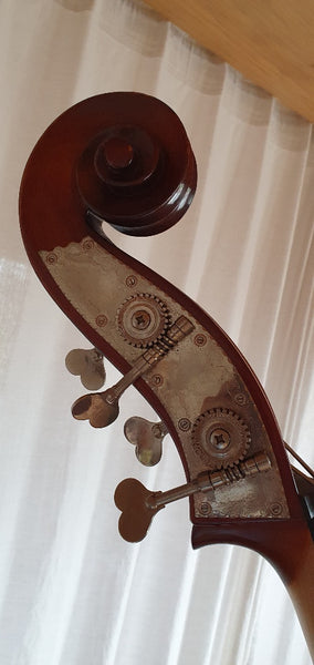 Kontrabass Emanuel Wilfer