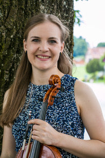 Geigenunterricht Zürich Geigenlehrerin Julia Geige