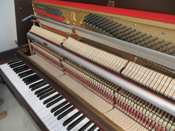 Klavier Hellas Modern 113 Finnland kaufen gebraucht occasion musikbörse