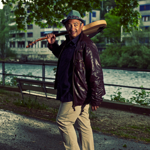 Tcha Simmons & Band Blues Latin Band buchen